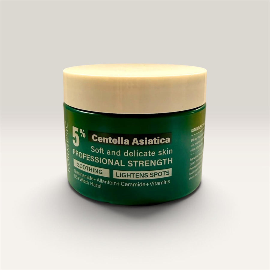 Tarro de discos calmantes de centella asiática KORMESIC 5 %, de frente